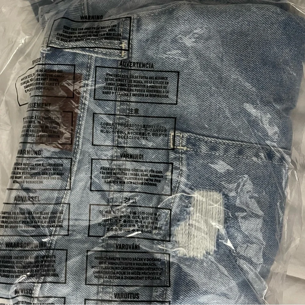 Hollister Curvy High Rise Mom denim shorts - Picture 5 of 5